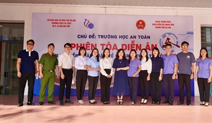 Phiên tòa giả định tuyên truyền pháp luật “Gây rối trật tự công cộng”...